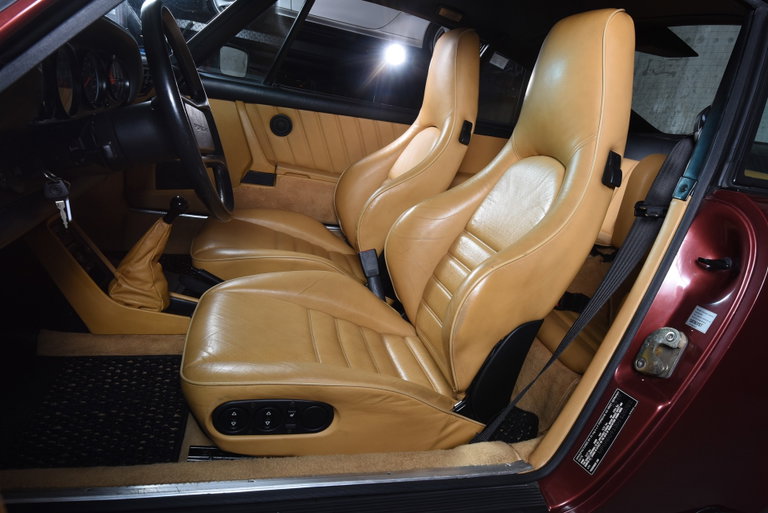 Porsche 911 Carrera 3.2 (US)