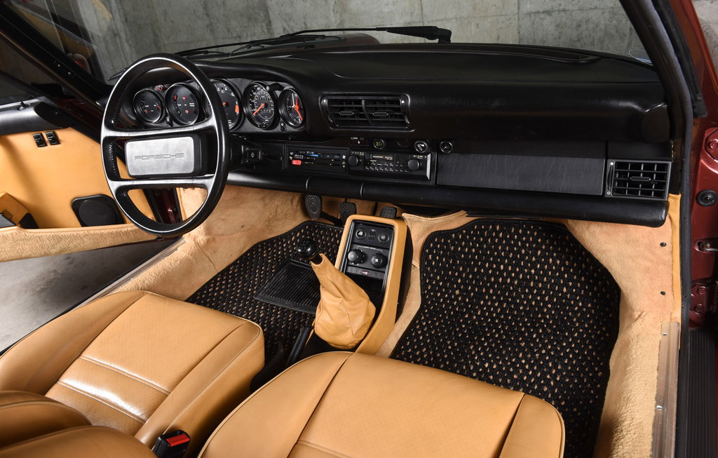 Porsche 911 Carrera 3.2 (US)