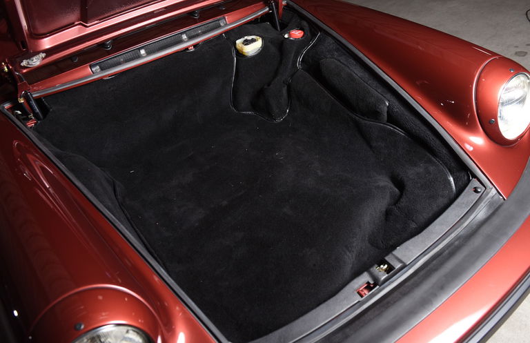 Porsche 911 Carrera 3.2 (US)