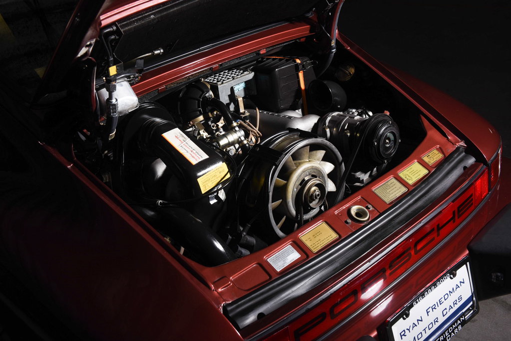 Porsche 911 Carrera 3.2 (US)