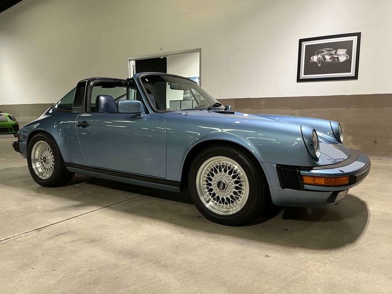 Porsche 911 Carrera 3.2 (US)