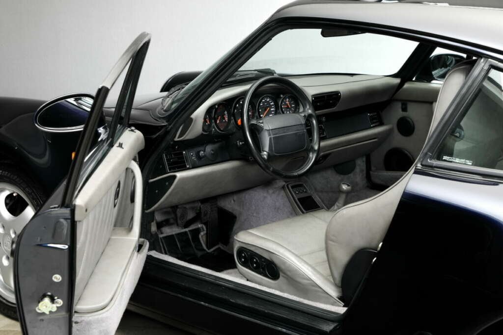 Porsche 964 Turbo interior Interieur