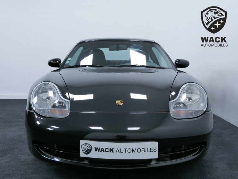 Porsche 996 Carrera 4