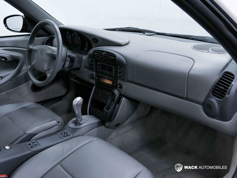 Porsche 996 Carrera 4