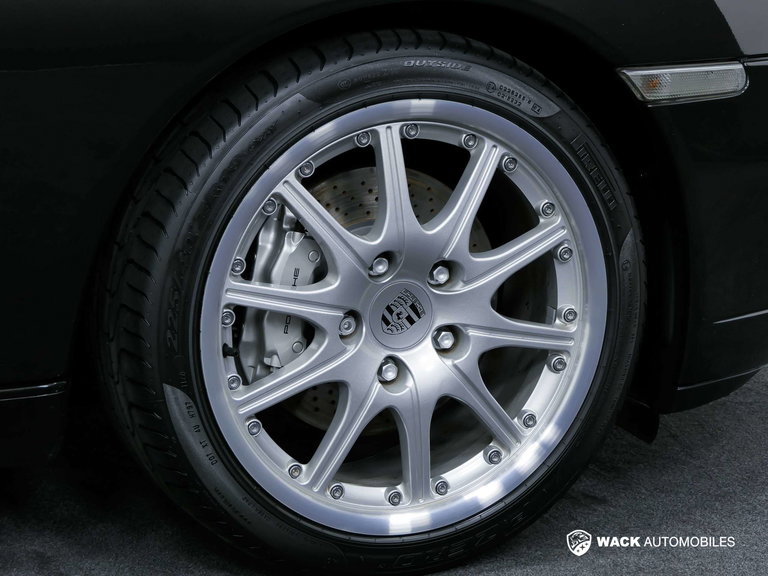 Porsche 996 Carrera 4