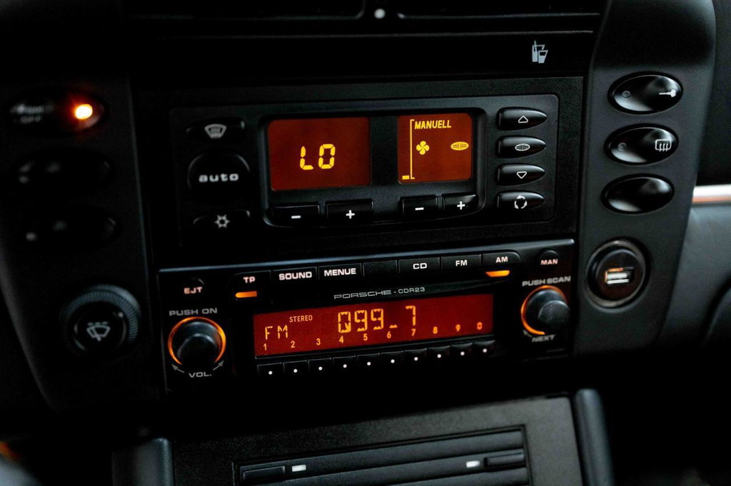Porsche 996.2 Carrera “40 Jahre 911”