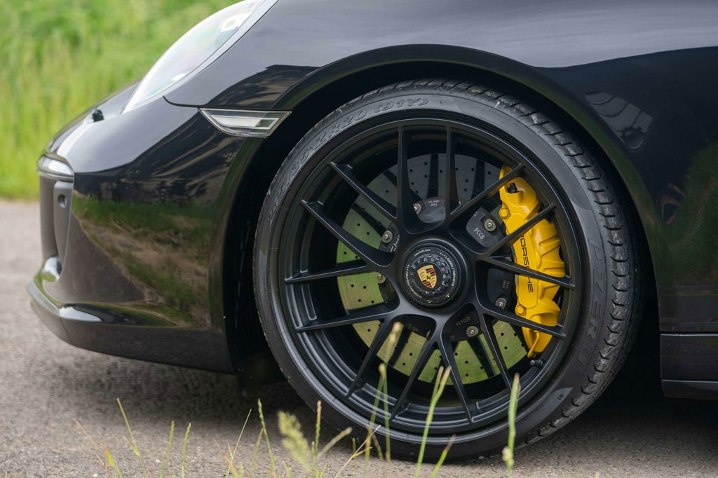 Porsche 991.2 Carrera GTS