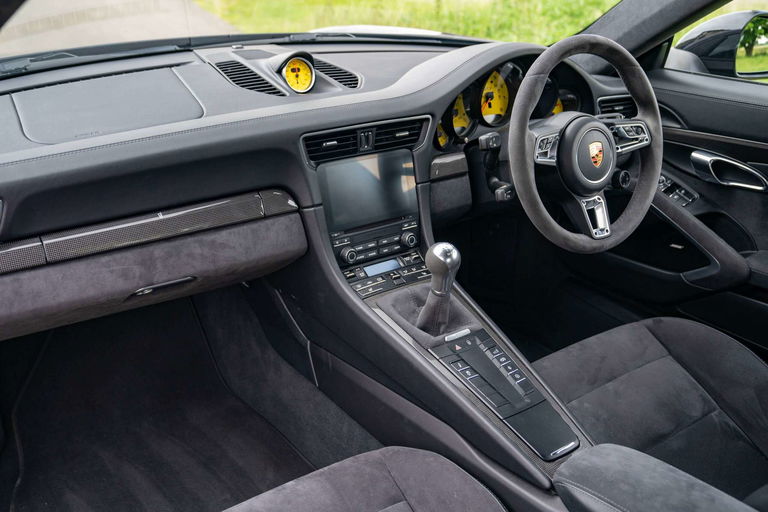 Porsche 991.2 Carrera GTS