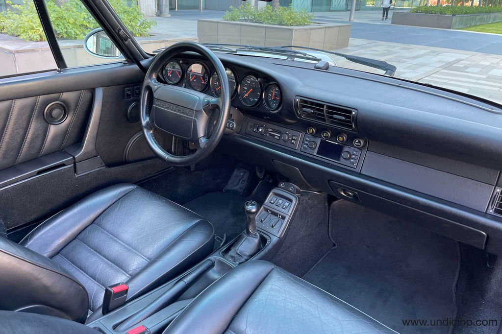 Porsche 964 Carrera 4