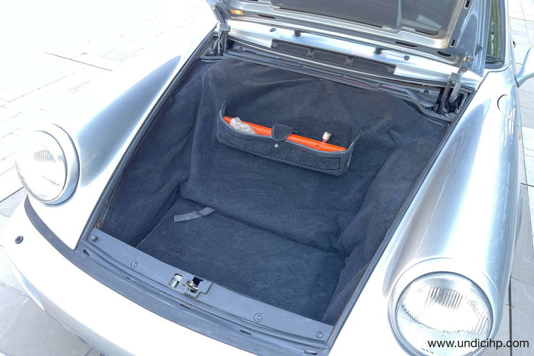 Porsche 964 Carrera 4