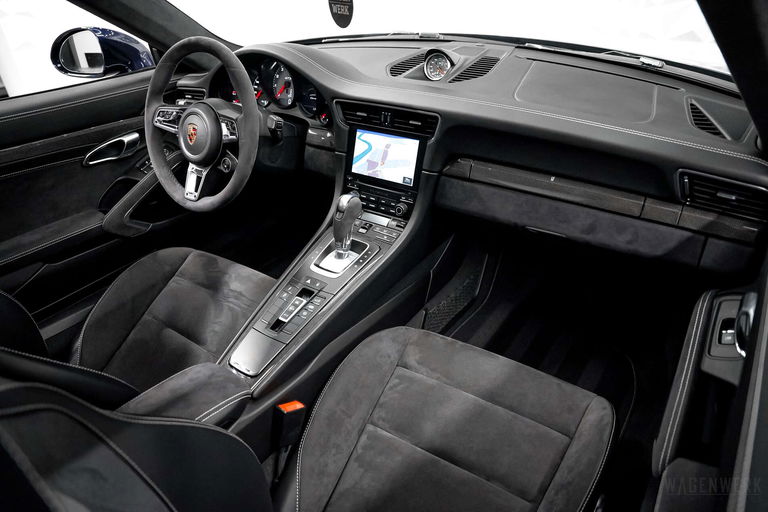 Porsche 991.2 Carrera 4 GTS