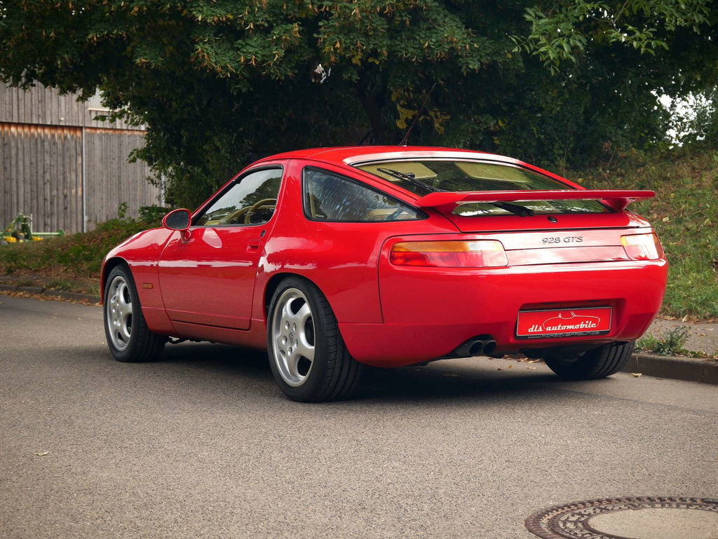 Porsche 928 GTS
