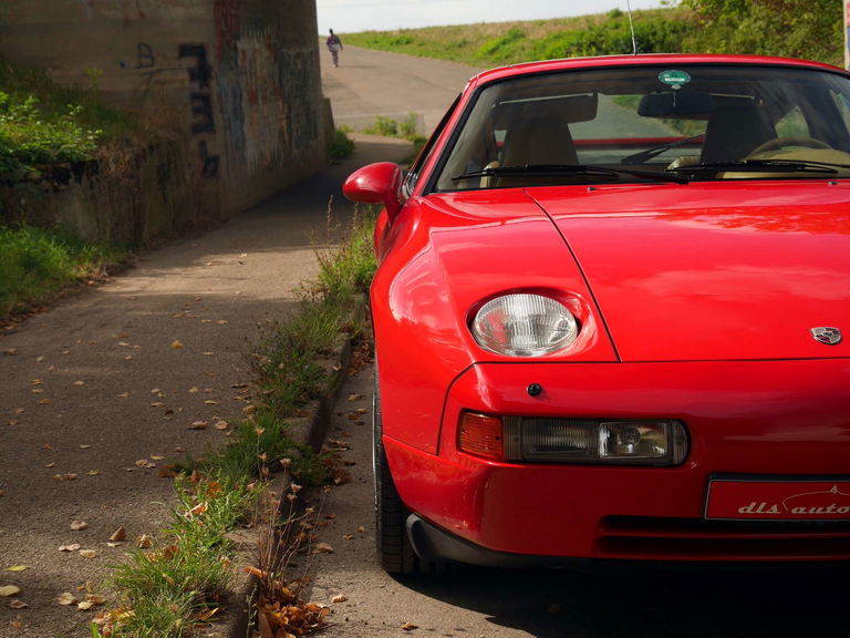 Porsche 928 GTS