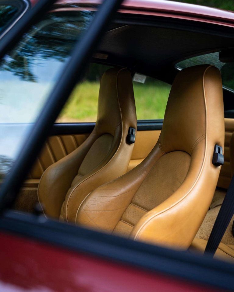 Porsche 911 Carrera 3.2 (US)