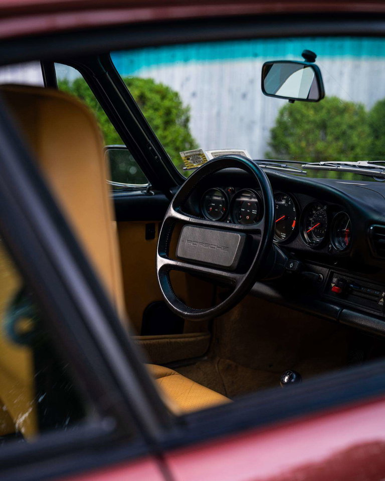 Porsche 911 Carrera 3.2 (US)
