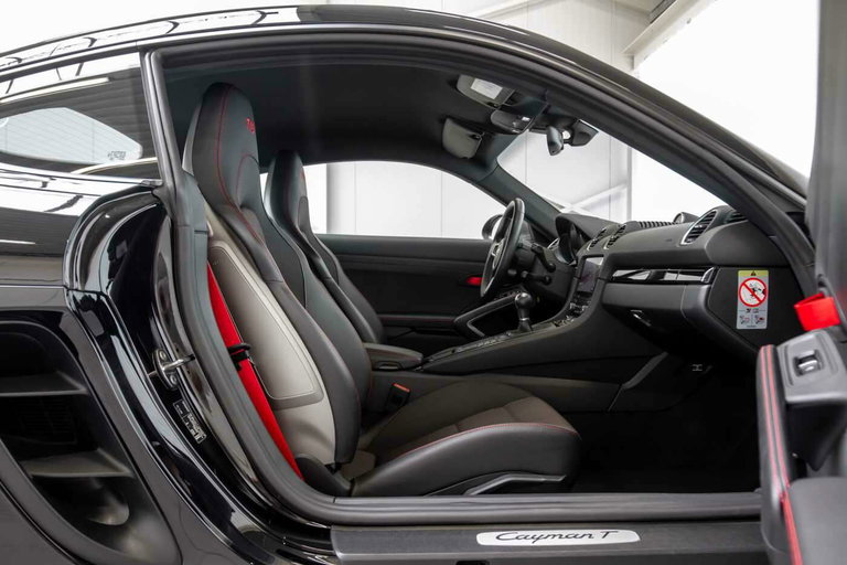 Porsche 718 Cayman T