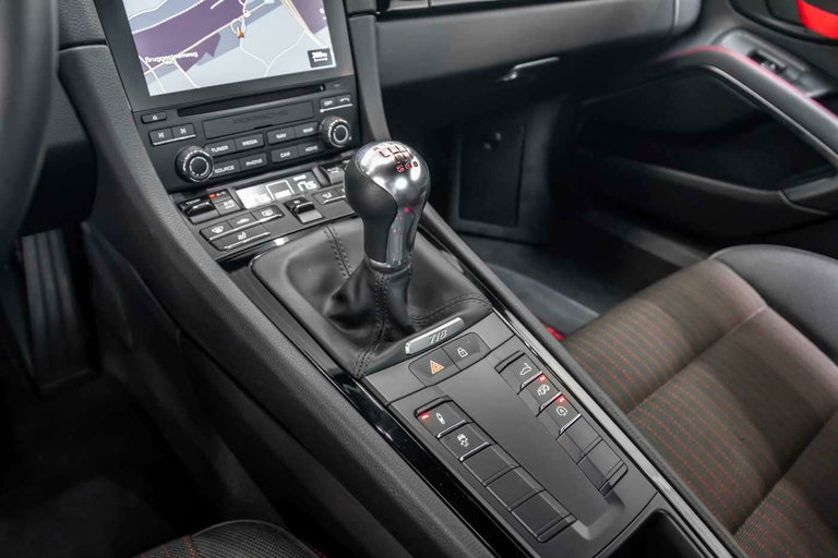 Porsche 718 Cayman T