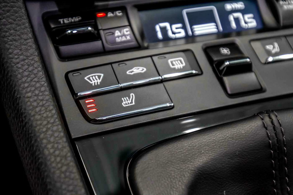 Porsche 718 Cayman T