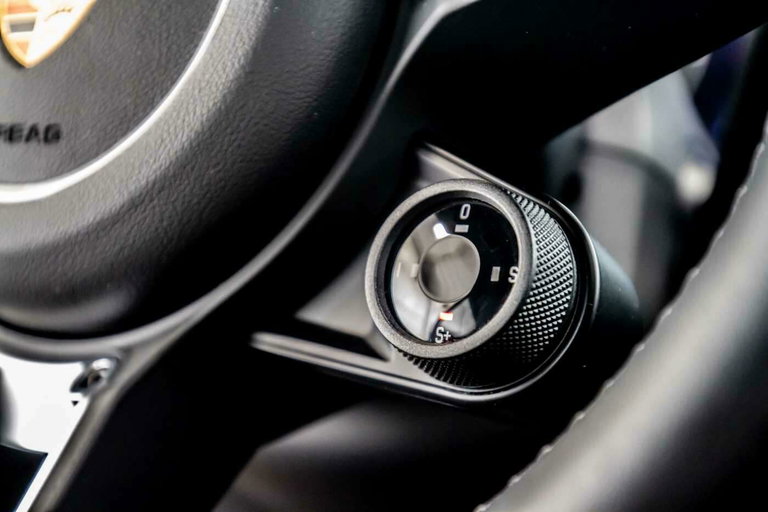 Porsche 718 Cayman T