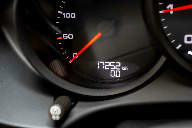 Porsche 718 Cayman T