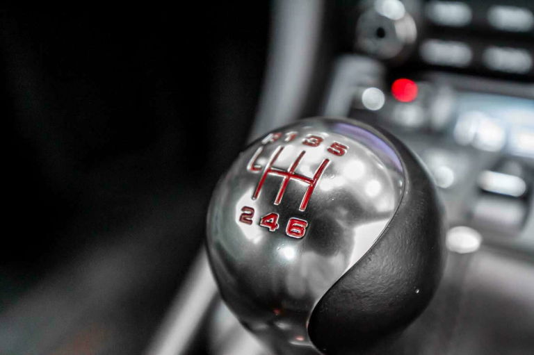 Porsche 718 Cayman T