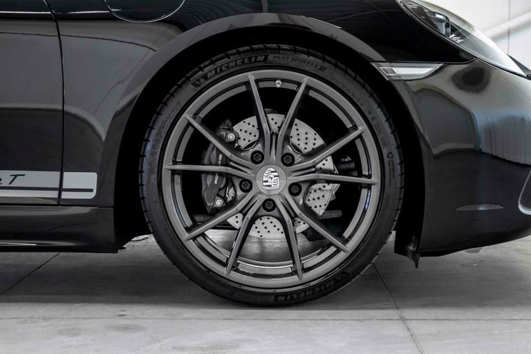 Porsche 718 Cayman T