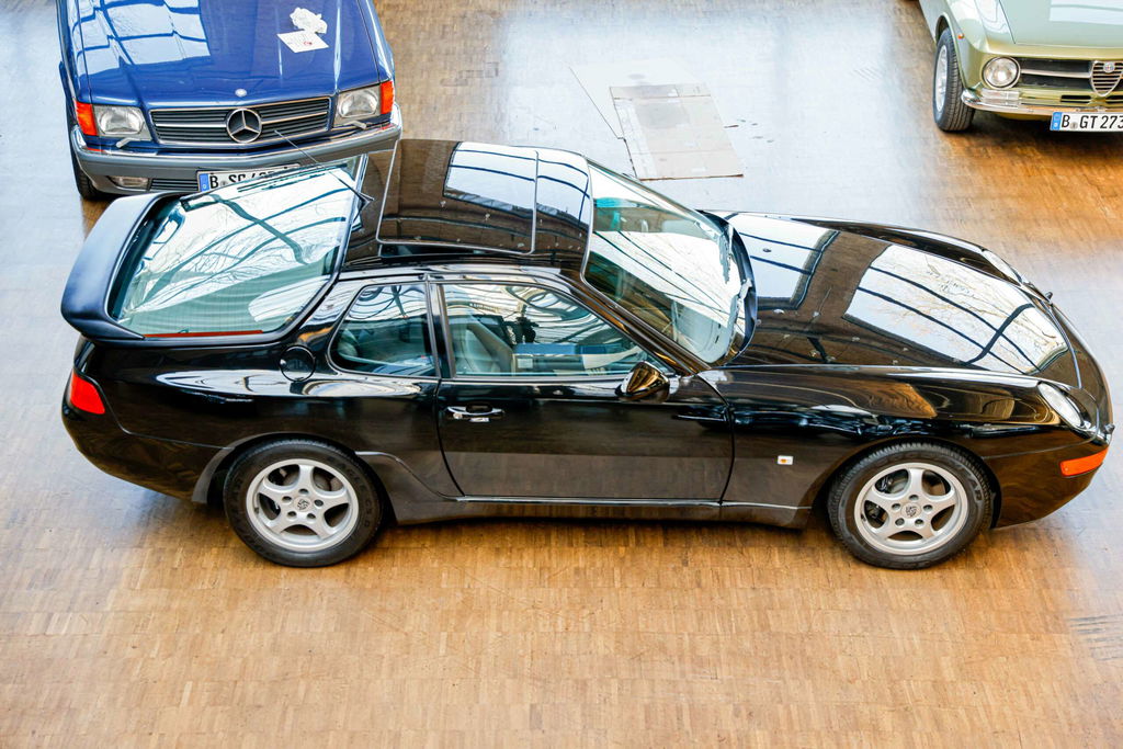 Porsche 968