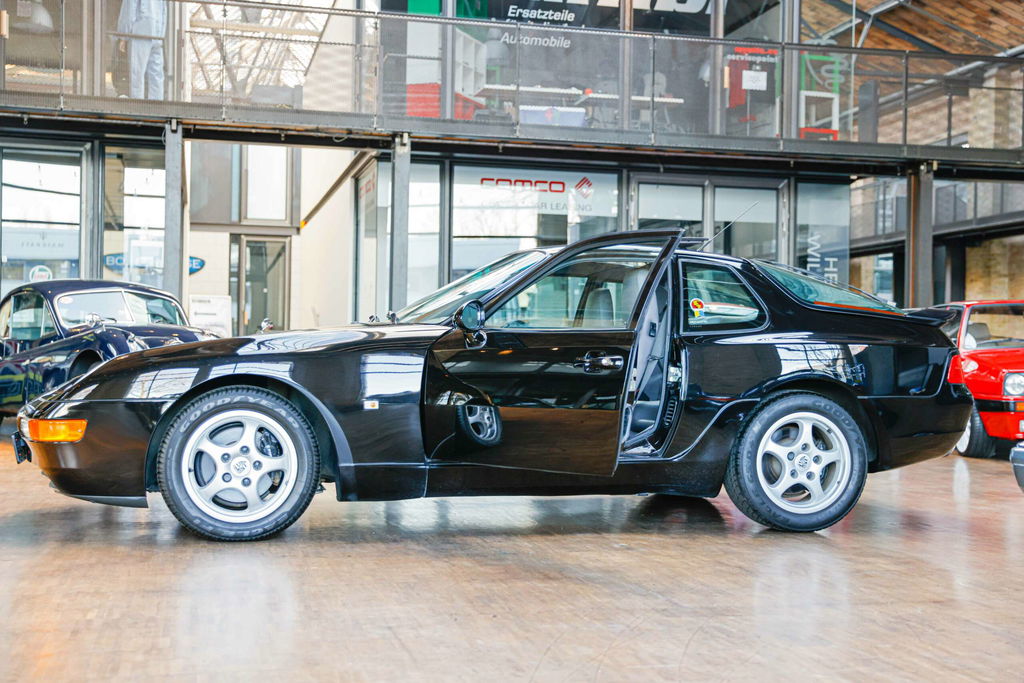Porsche 968