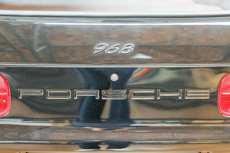 Porsche 968