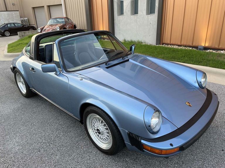 Porsche 911 Carrera 3.2 (US)