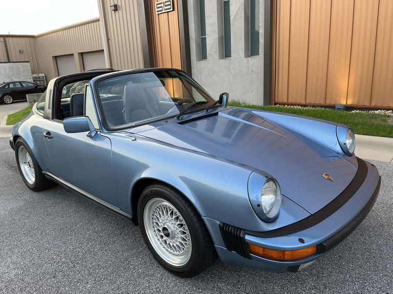 Porsche 911 Carrera 3.2 (US)