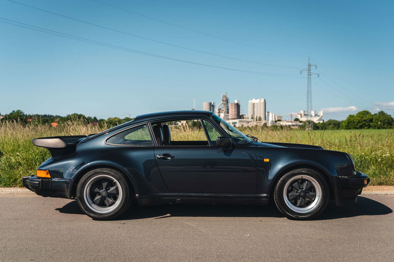 Porsche 911 Turbo 3.3