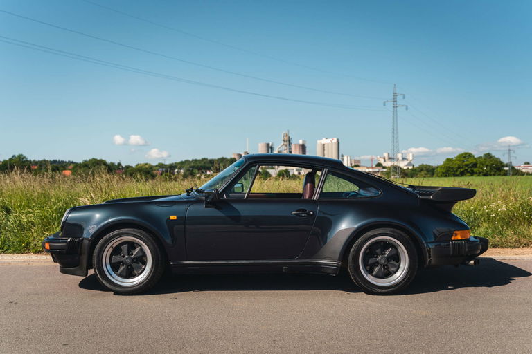 Porsche 911 Turbo 3.3