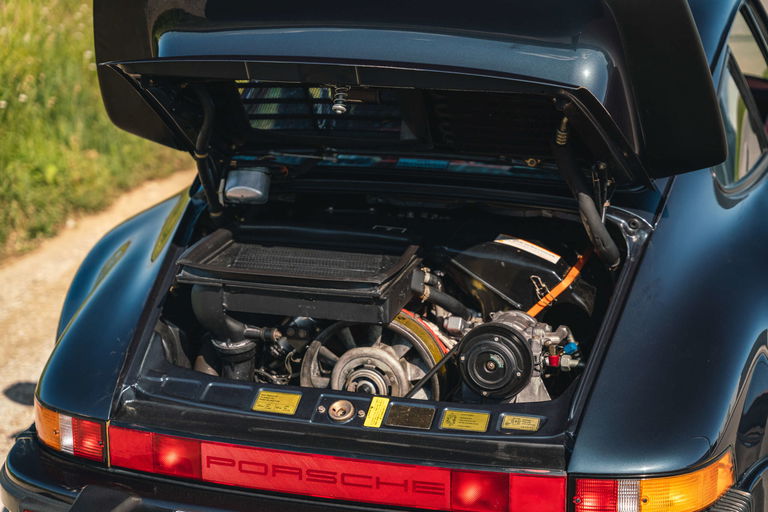 Porsche 911 Turbo 3.3