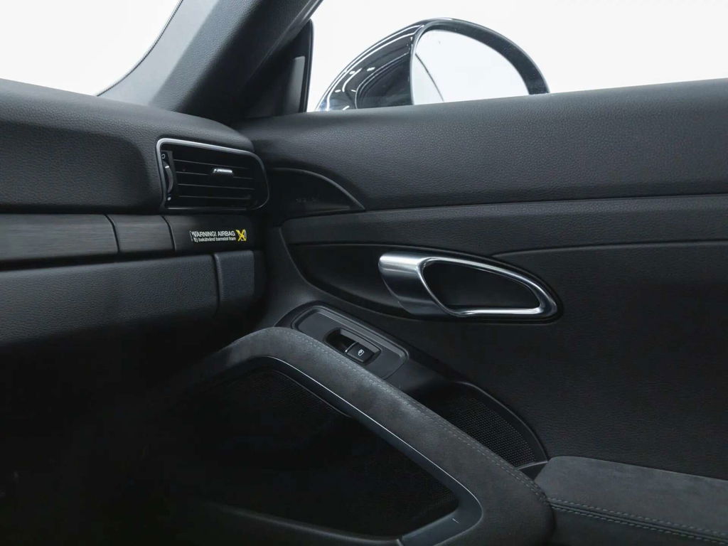 Porsche 991.2 Carrera GTS