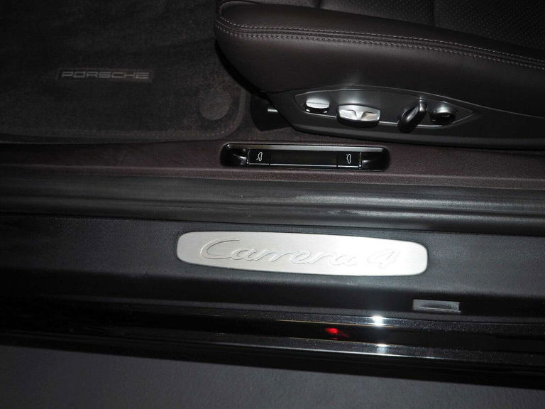 Porsche 991 Carrera 4