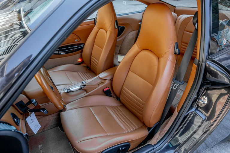 Porsche 996 Carrera 4 Millennium Edition