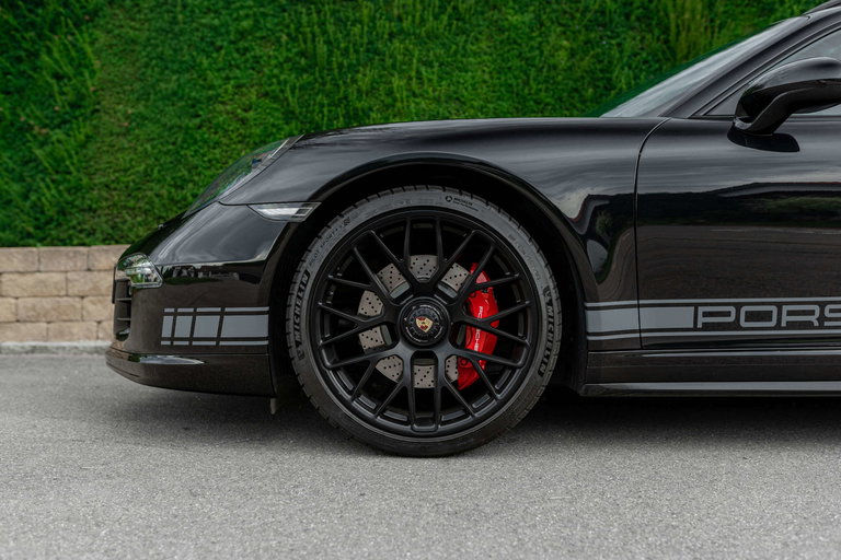 Porsche 991 Carrera 4 GTS