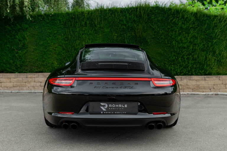 Porsche 991 Carrera 4 GTS
