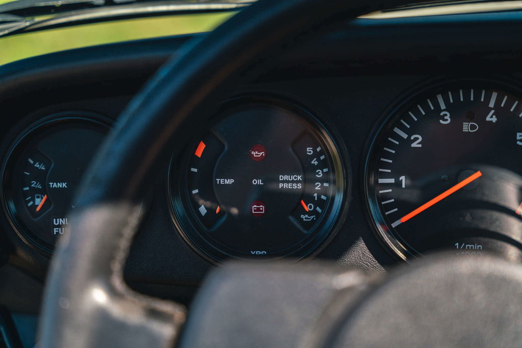 Porsche 911 Carrera 3.2 (US)