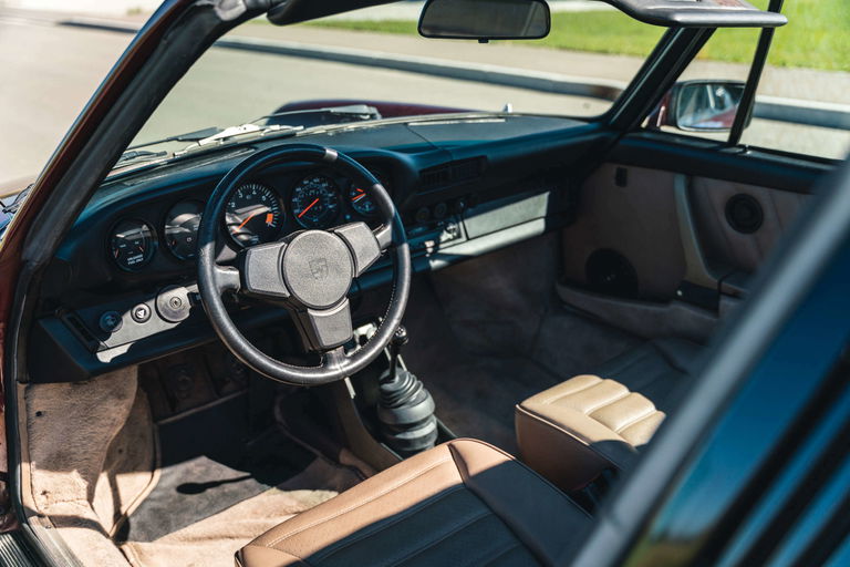 Porsche 911 Carrera 3.2 (US)