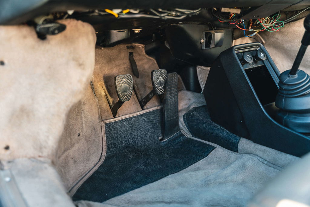 Porsche 911 Carrera 3.2 (US)