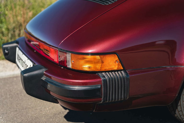 Porsche 911 Carrera 3.2 (US)