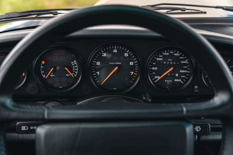 Porsche 964 Carrera 4