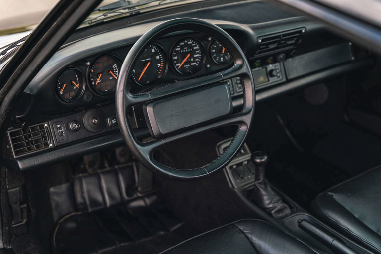Porsche 964 Carrera 4