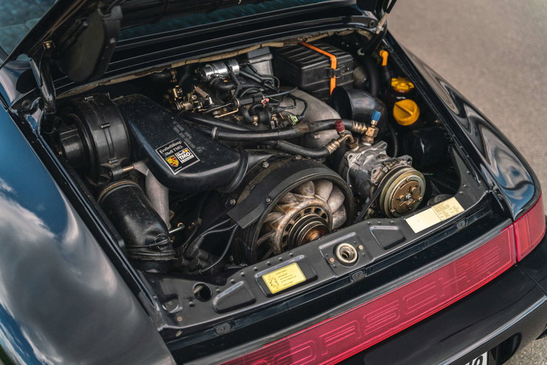 Porsche 964 Carrera 4