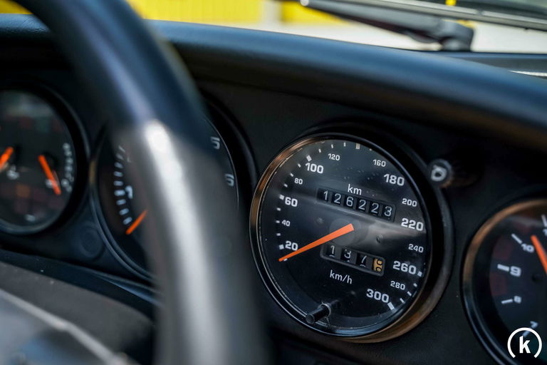 Porsche 964 Carrera 4