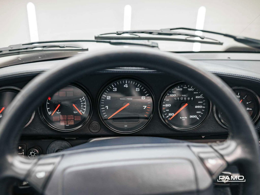 Porsche 964 Carrera 4