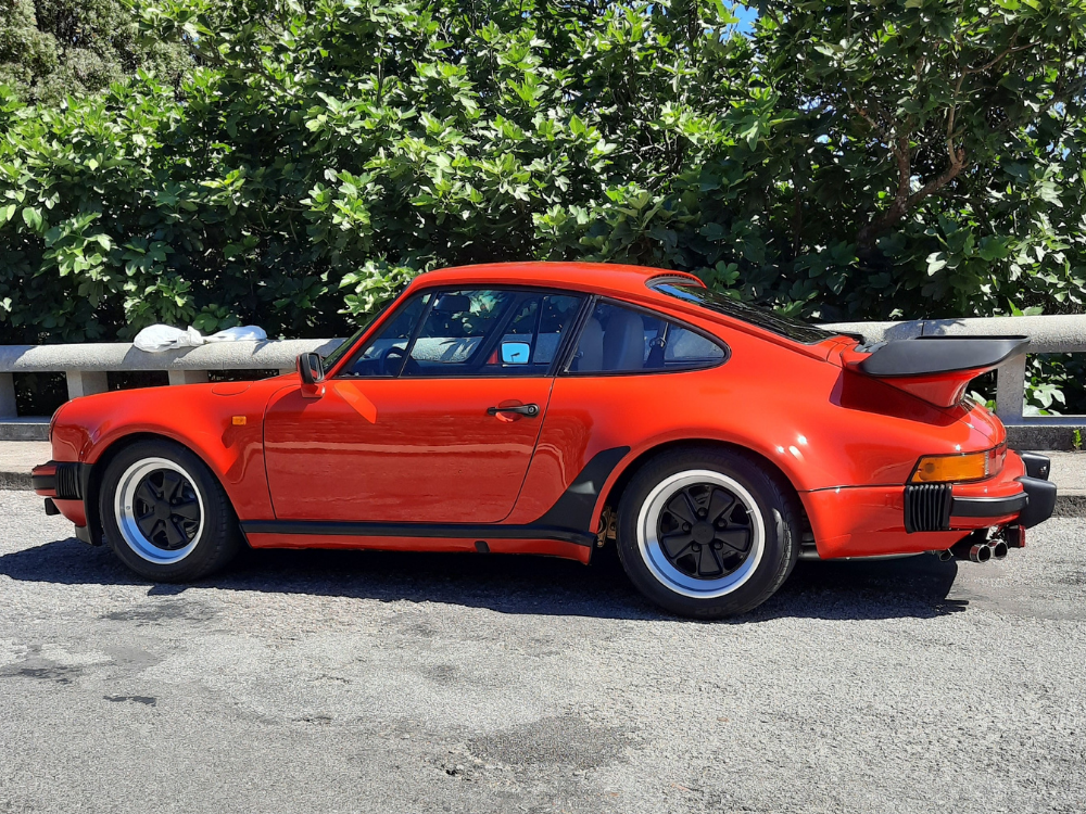 Porsche 911 Turbo 3.3