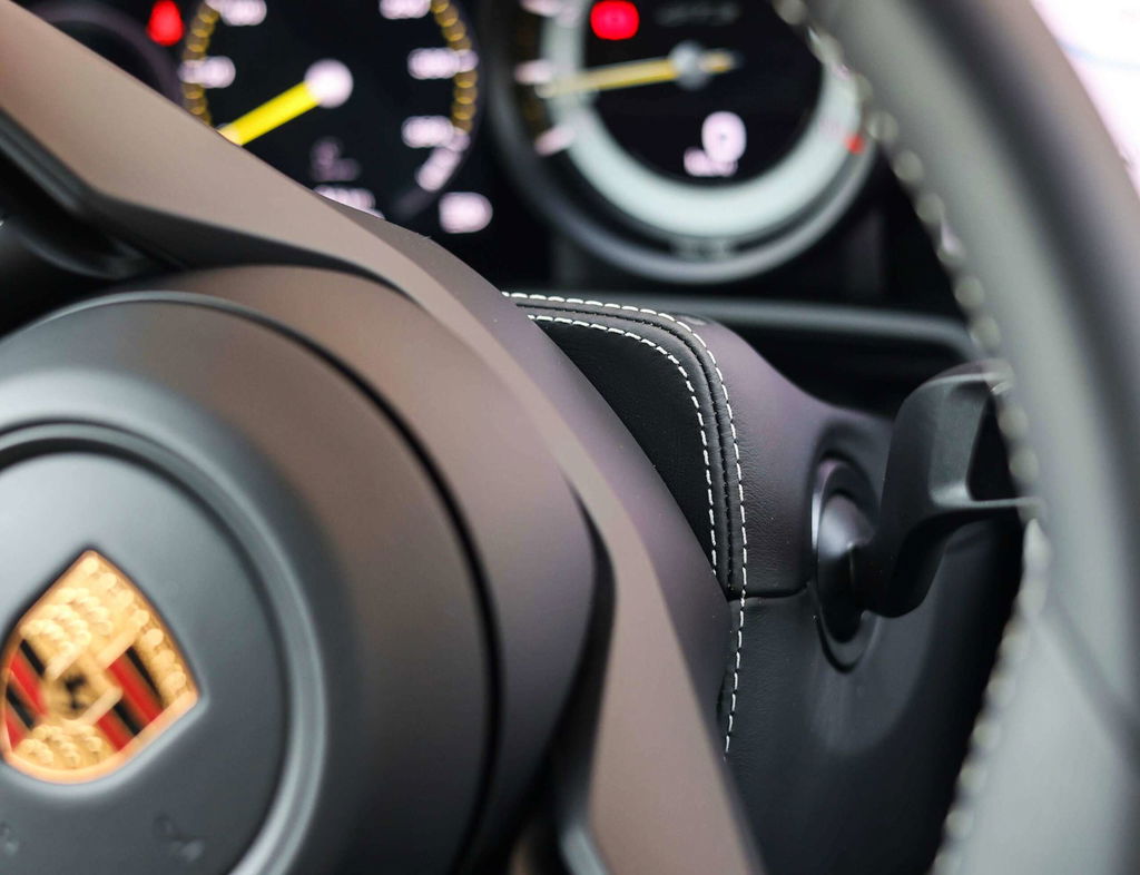 Porsche 992 GT3 Touring